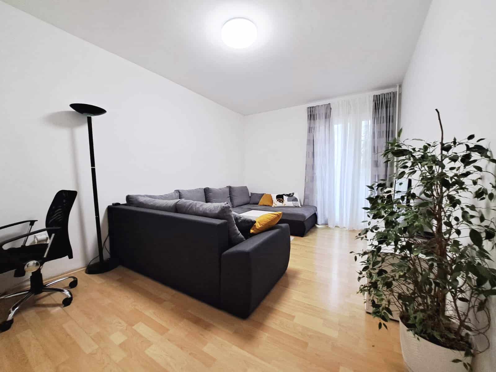 651e7c67-804e-45bb-bc7b-cdf67aae73d6 Dvosoban stan: Zagreb, Kruge, 56 m²