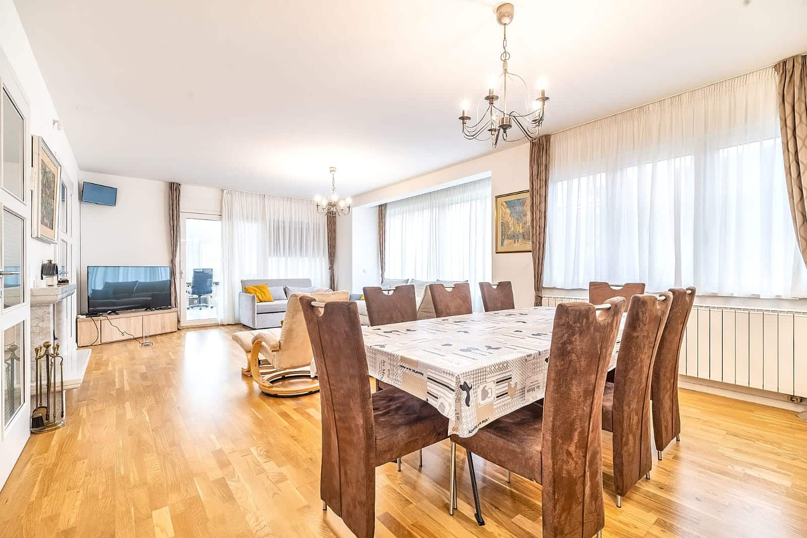 ca7fa751-6d36-4126-90a4-533b5aeed2bd Samostojeća kuća s vrtom: Zagreb, Šestine, NKP 300 m2