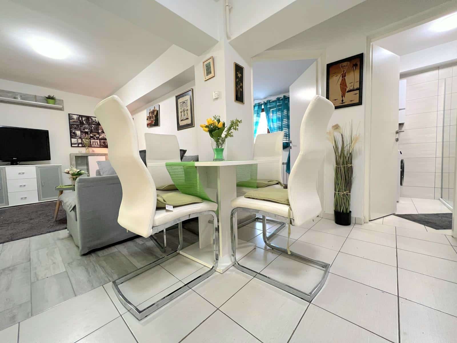 278d805d-398a-4cf3-b604-4e8ae49e3df5 Dvosoban stan: Zagreb, Centar, 40 m², Kratkoročni najam