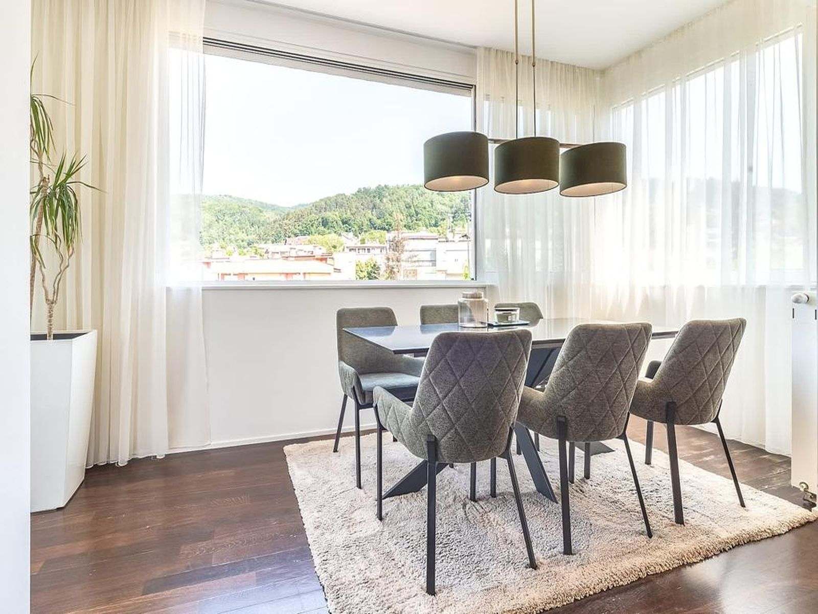 Trosobni stan s loggiom Zagreb Gračani NKP 92,34 m2 (3) Trosobni stan s loggiom i vrtom: Zagreb, Gračani, NKP 92.34 m²