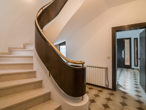 Family house: Zagreb, Pantovčak, NKP 450 m²