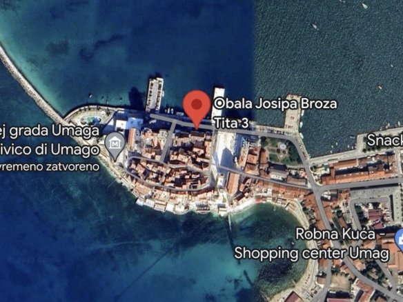Business premises: Umag, NKP 608.74 m²