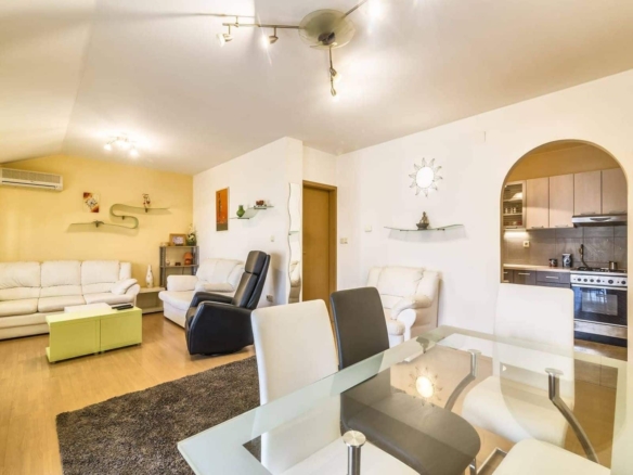 Three-room apartment: Špansko, NKP 117.79 m²