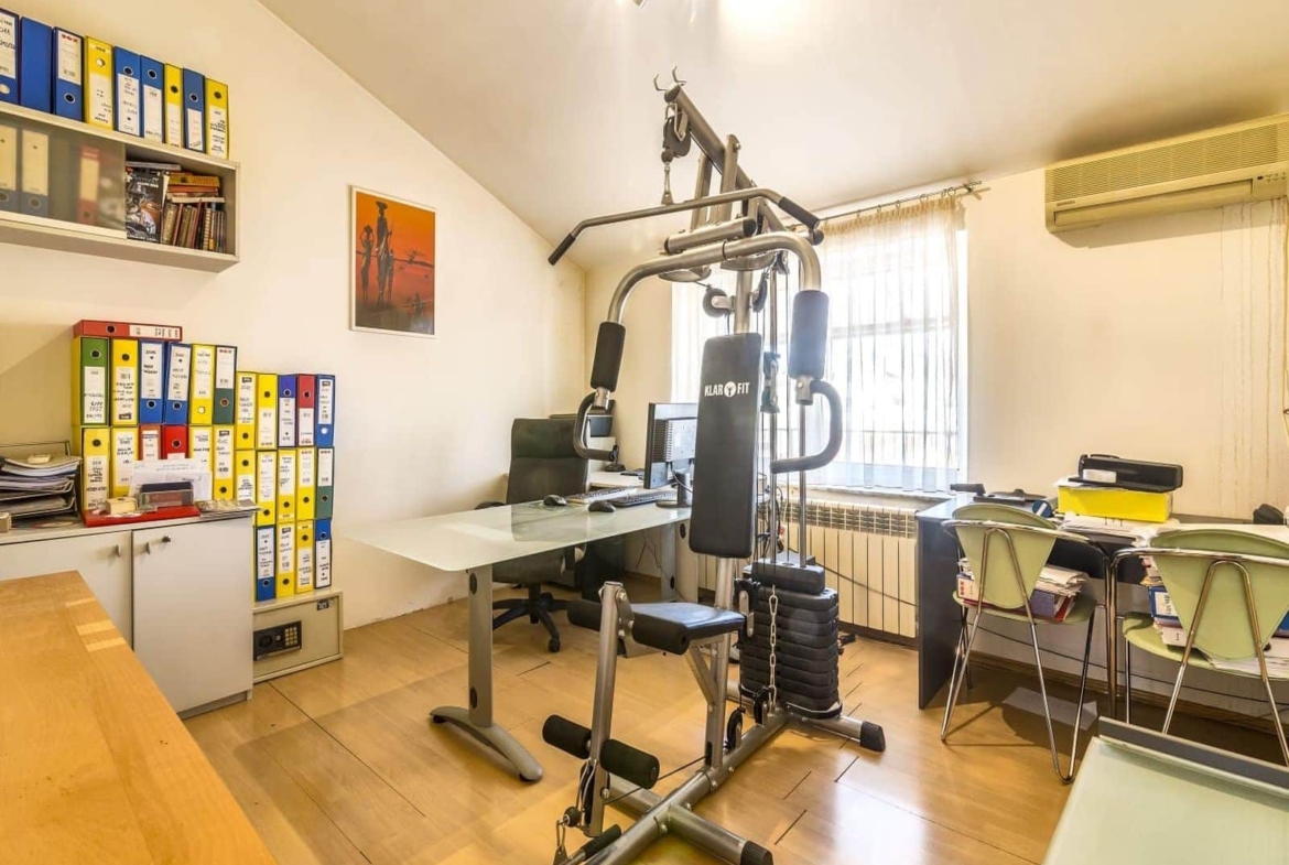 Trosobni stan: Špansko, NKP 117.79 m²