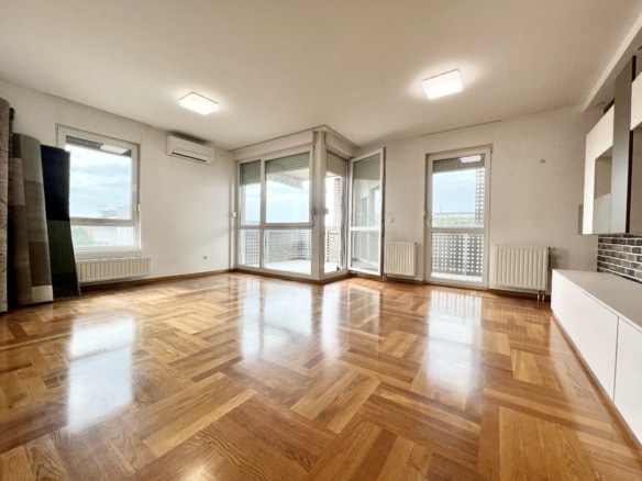 Šesterosobni stan, Odra, NKP 132.30 m2