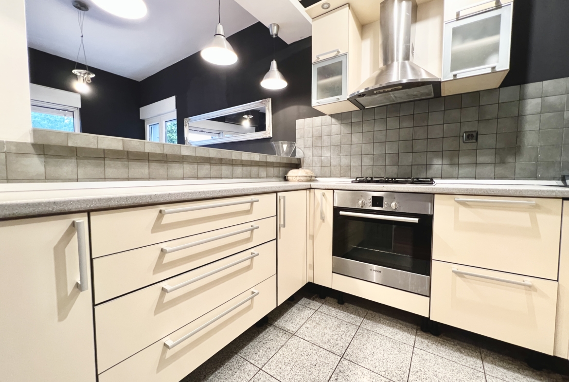 Trosobni stan, Zagreb, Pantovčak, Istarska ulica, 85 m2