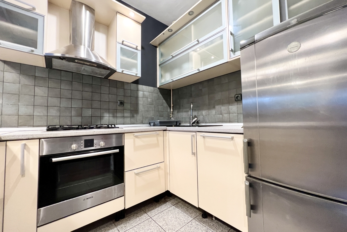 Trosobni stan, Zagreb, Pantovčak, Istarska ulica, 85 m2
