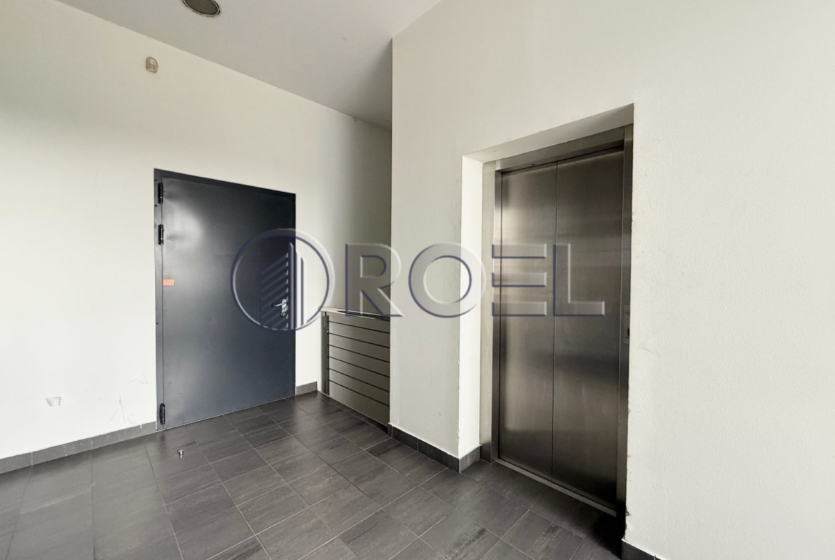 Poslovni prostor, ured, Slavonska avenija, 65 m2