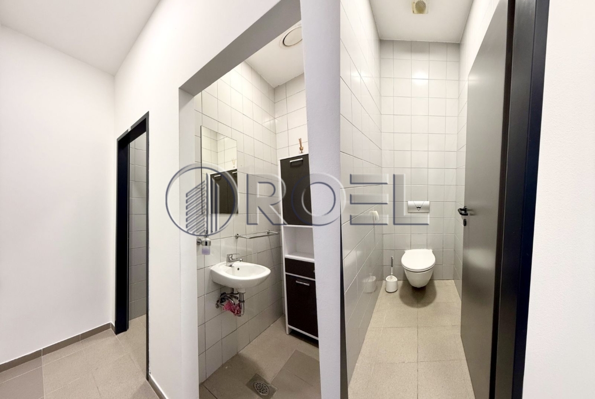 Poslovni prostor, ured, Slavonska avenija, 65 m2