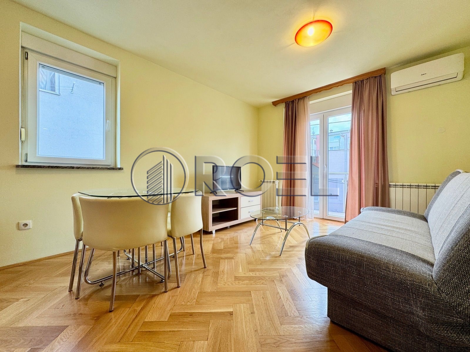 1023_2_1760042617 Zagreb, Knežija dvosobni stan, Savska cesta, NKP 42 m2 najam