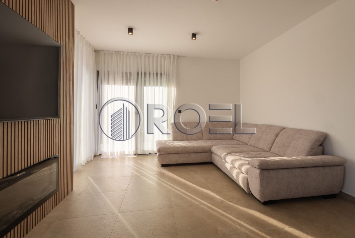 Istra, Jakovići, Luksuzna vila s bazenom, 15 km od Poreča 98.11 m²