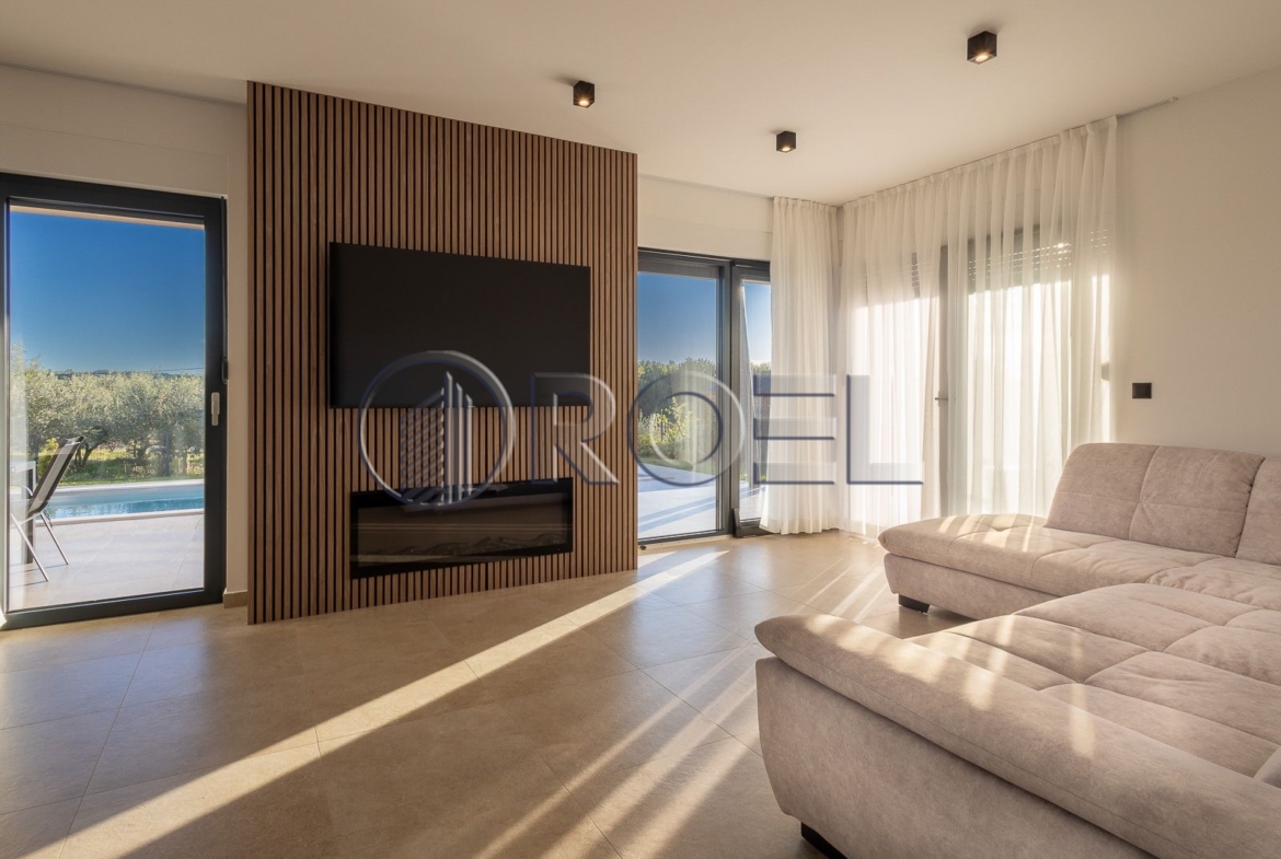 Istra, Jakovići, Luksuzna vila s bazenom, 15 km od Poreča 98.11 m²