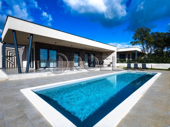 Istra, Jakovići, Luksuzna vila s bazenom, 15 km od Poreča 98.11 m²