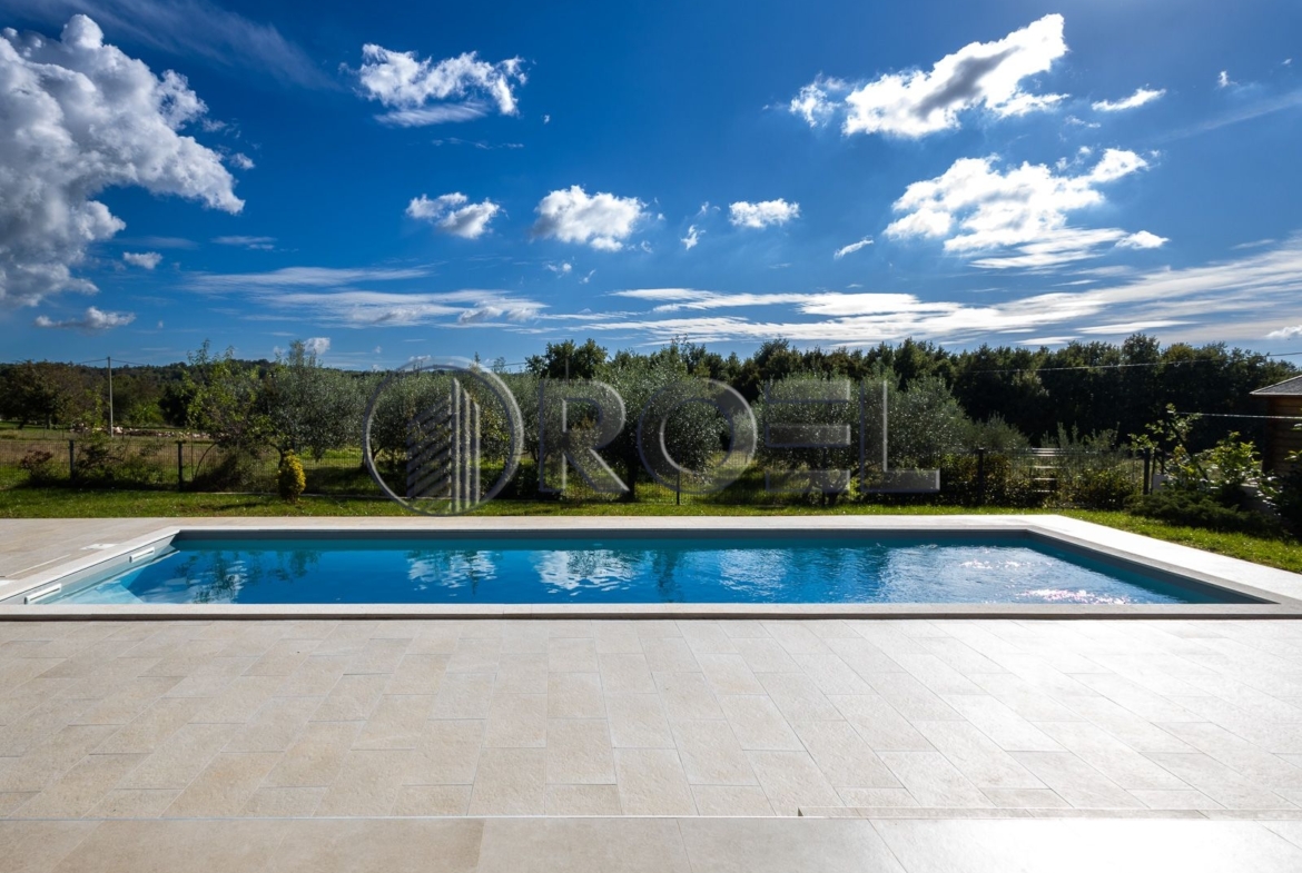 Istra, Jakovići, Luksuzna vila s bazenom, 15 km od Poreča 98.11 m²