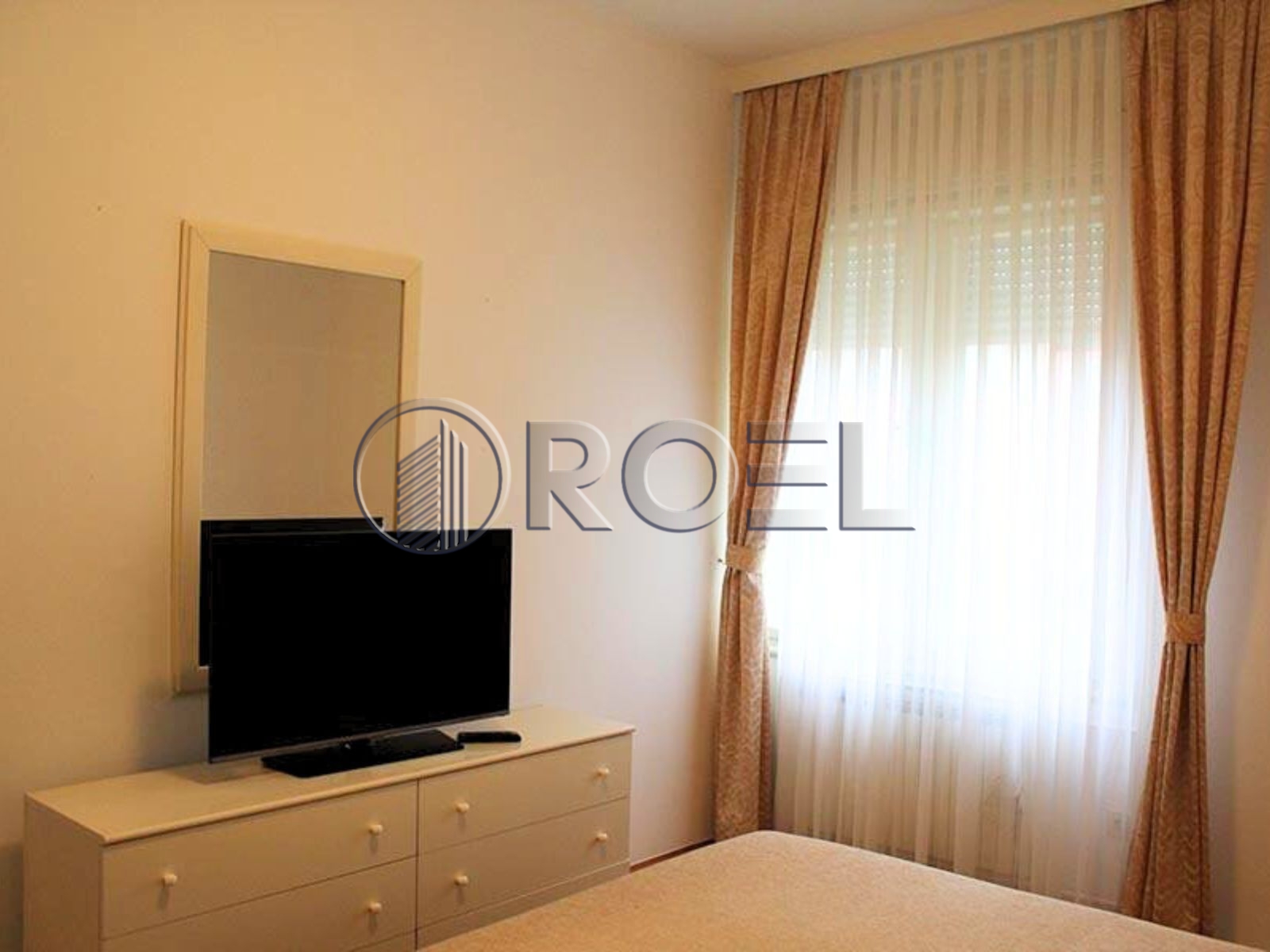 1064_5_1760997488 Zagreb,Šalata četverosobni stan 130 m2 s garažom