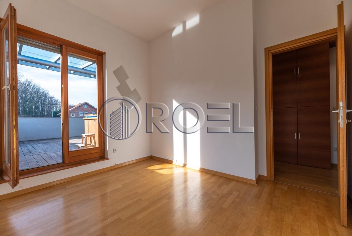 Zagreb, Donji Bukovac, četverosobni penthouse za najam, NKP 145 m2
