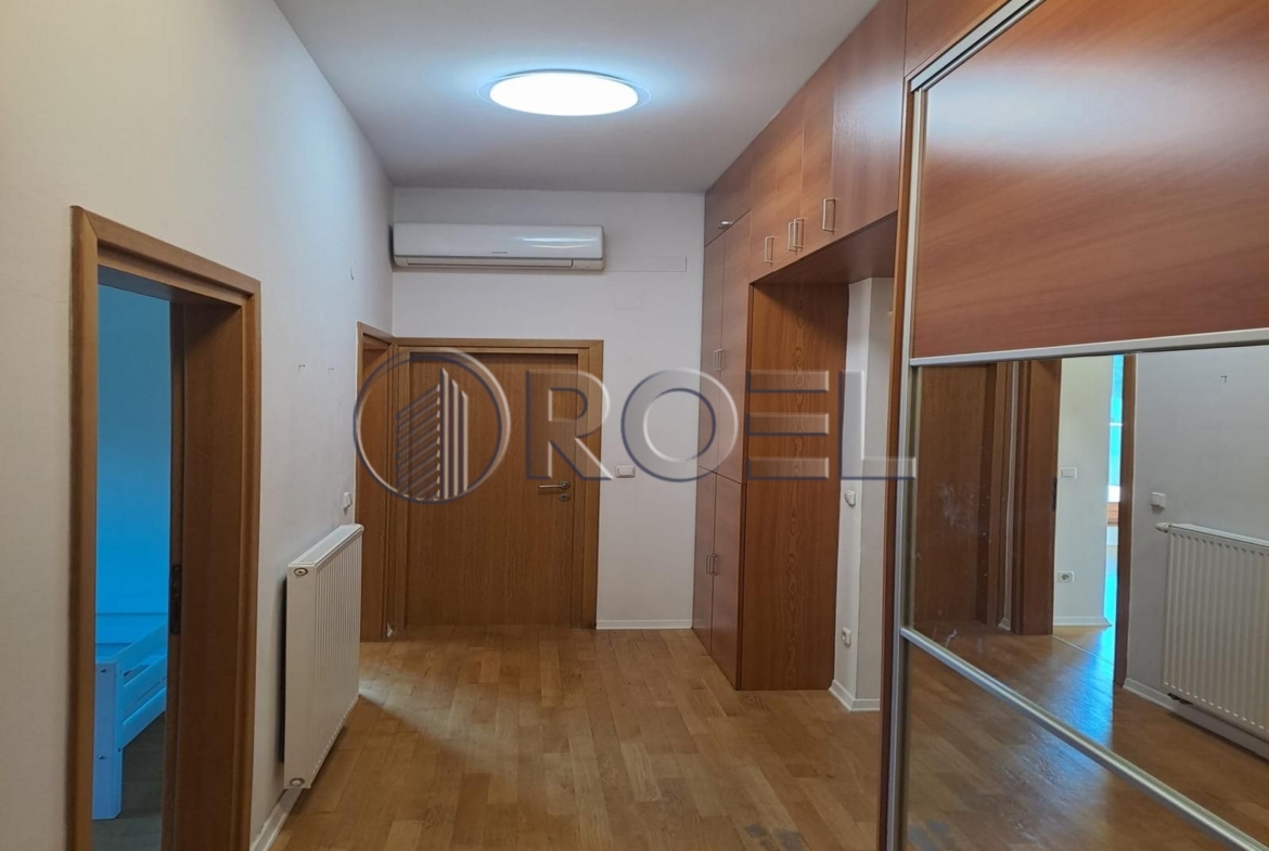 Zagreb, Donji Bukovac, četverosobni penthouse za najam, NKP 145 m2