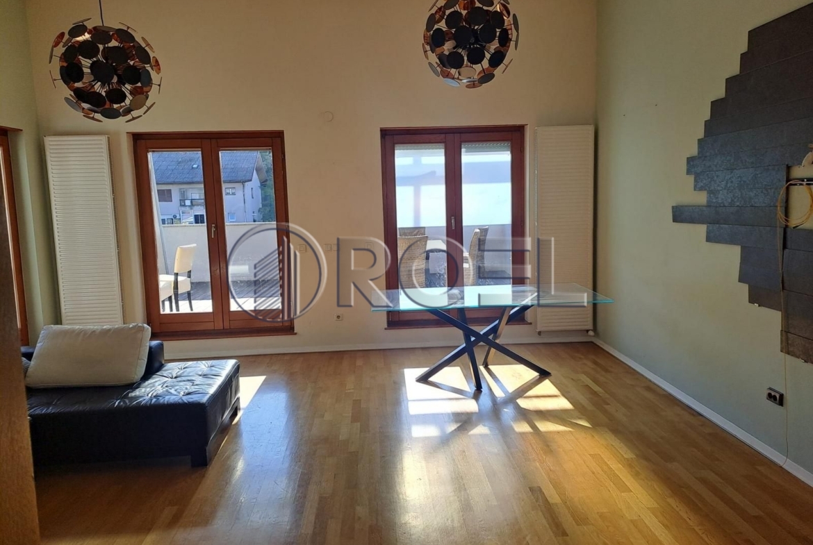 Zagreb, Donji Bukovac, četverosobni penthouse za najam, NKP 145 m2