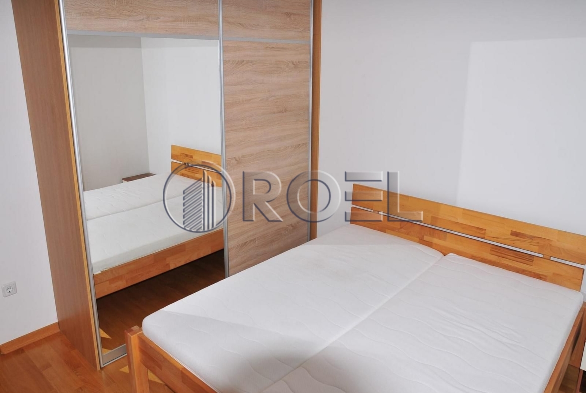 Zagreb, Donji Bukovac, četverosobni penthouse za najam, NKP 145 m2