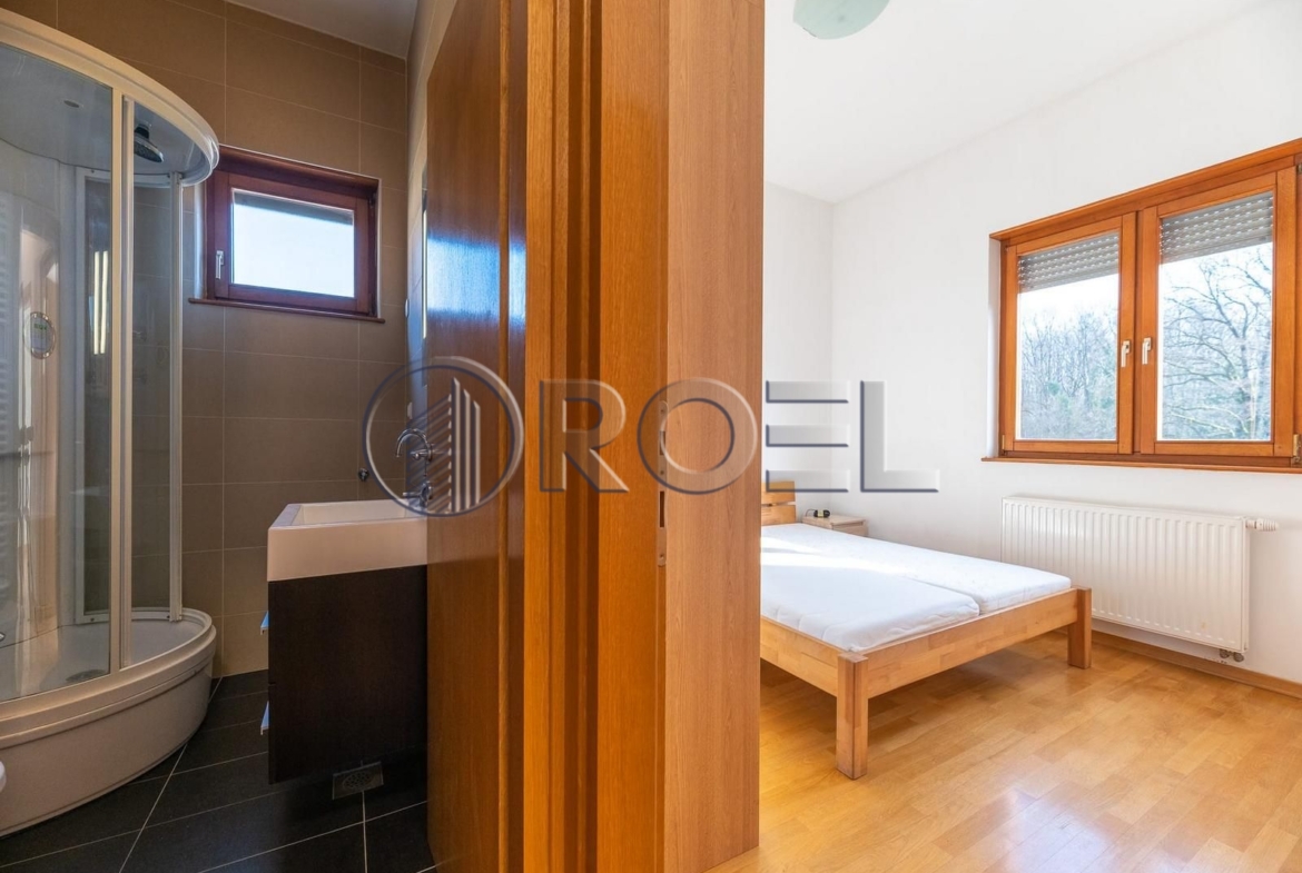 Zagreb, Donji Bukovac, četverosobni penthouse za najam, NKP 145 m2