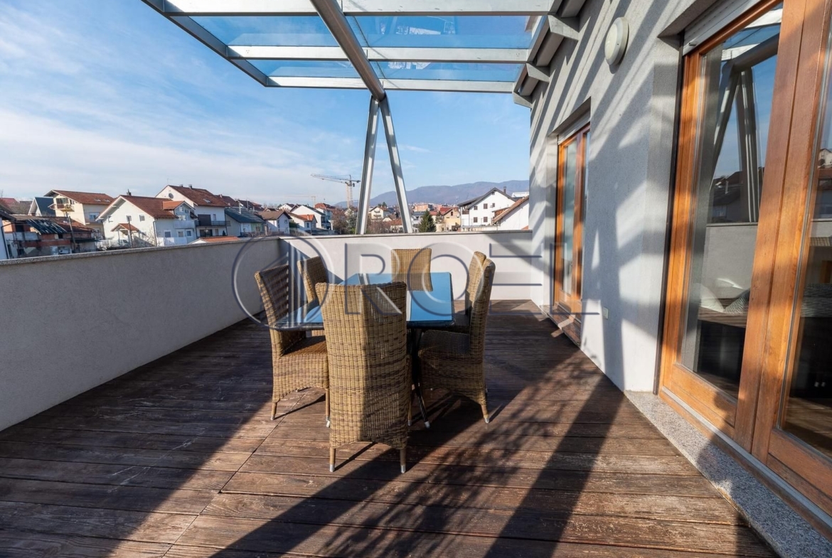 Zagreb, Donji Bukovac, četverosobni penthouse za najam, NKP 145 m2