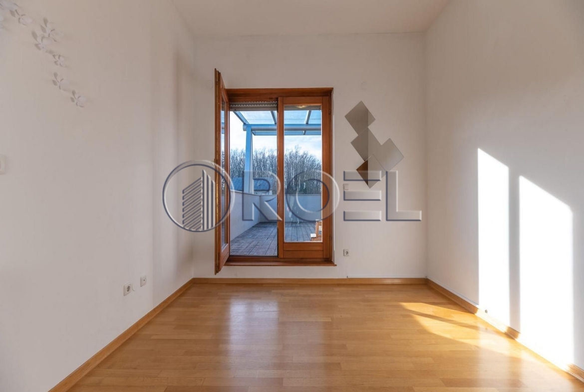 Zagreb, Donji Bukovac, četverosobni penthouse za najam, NKP 145 m2
