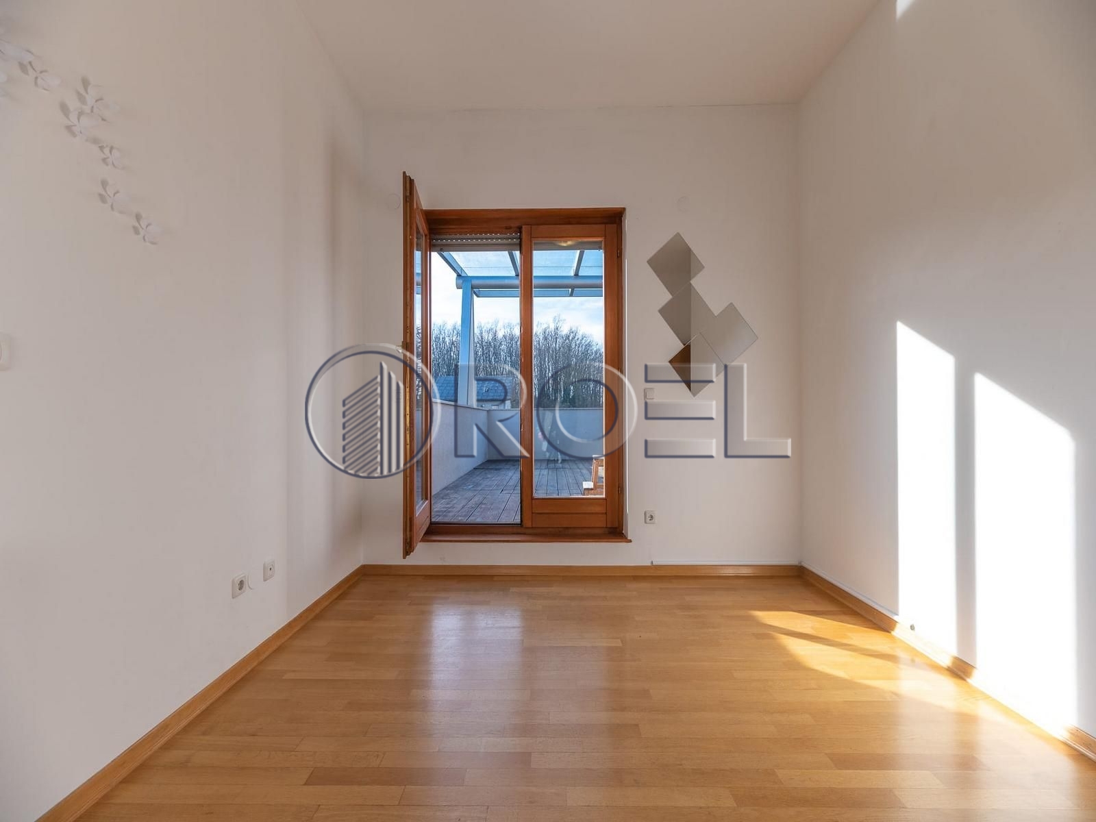1066_27_1761046990 Zagreb, Donji Bukovac, četverosobni penthouse za najam, NKP 145 m2