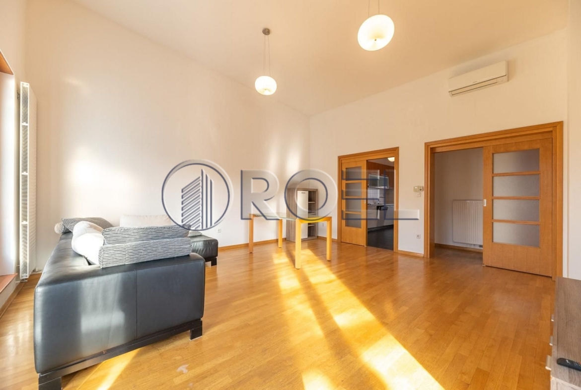 Zagreb, Donji Bukovac, četverosobni penthouse za najam, NKP 145 m2