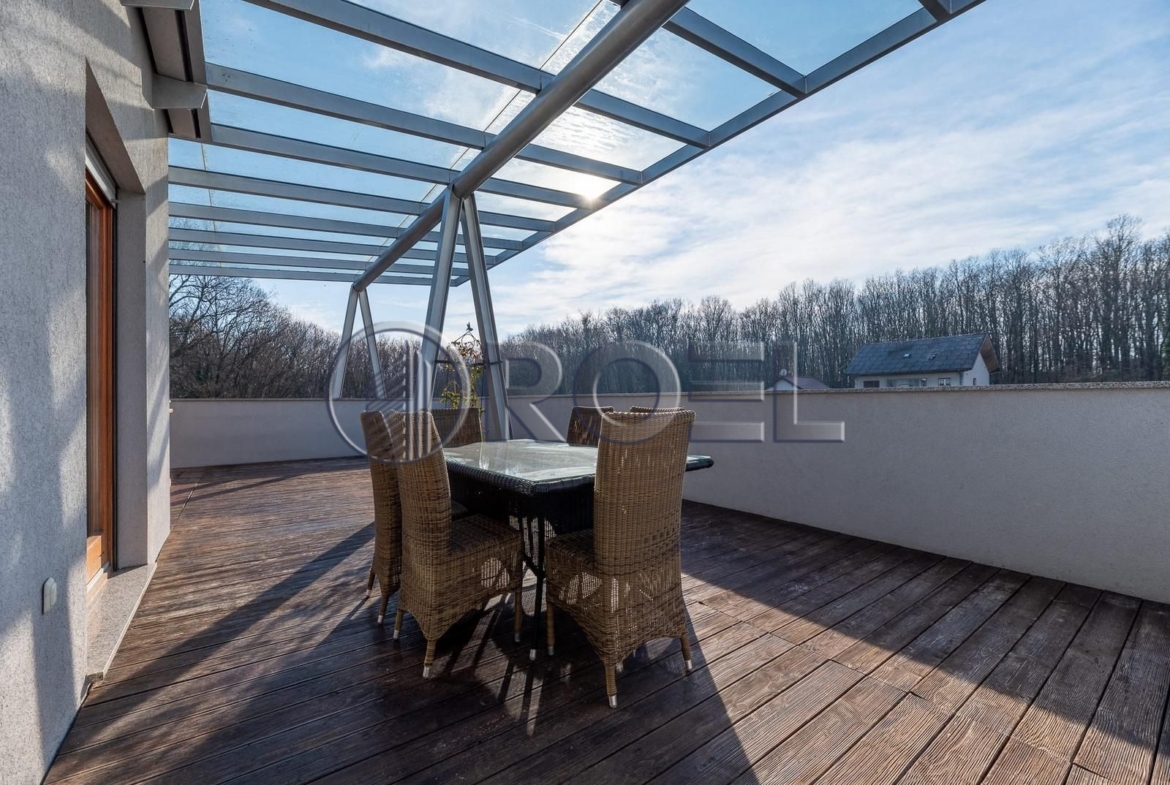 Zagreb, Donji Bukovac, četverosobni penthouse za najam, NKP 145 m2