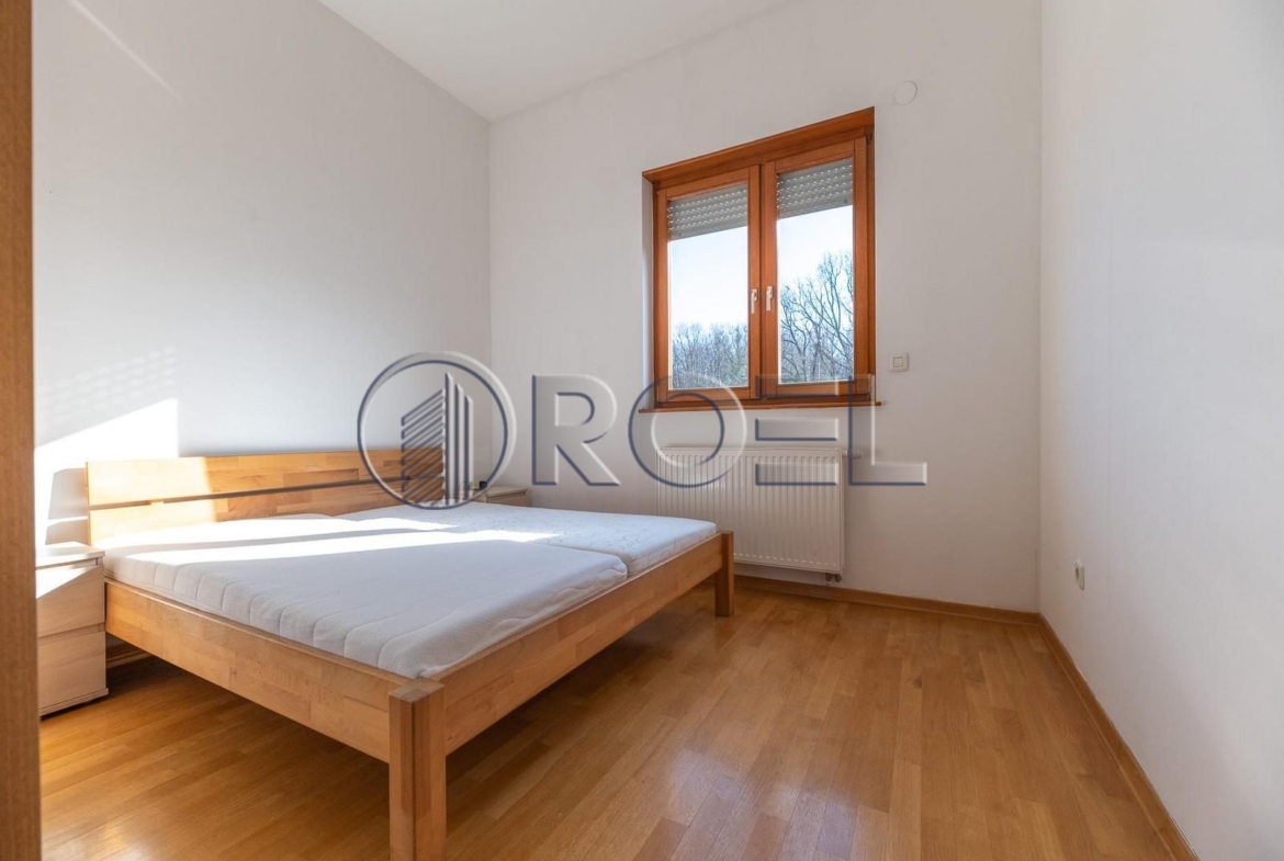 Zagreb, Donji Bukovac, četverosobni penthouse za najam, NKP 145 m2