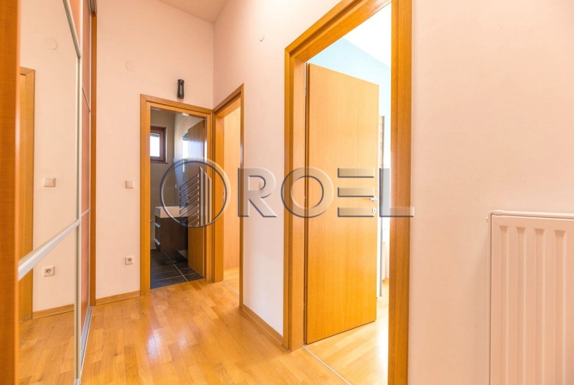 Zagreb, Donji Bukovac, četverosobni penthouse za najam, NKP 145 m2