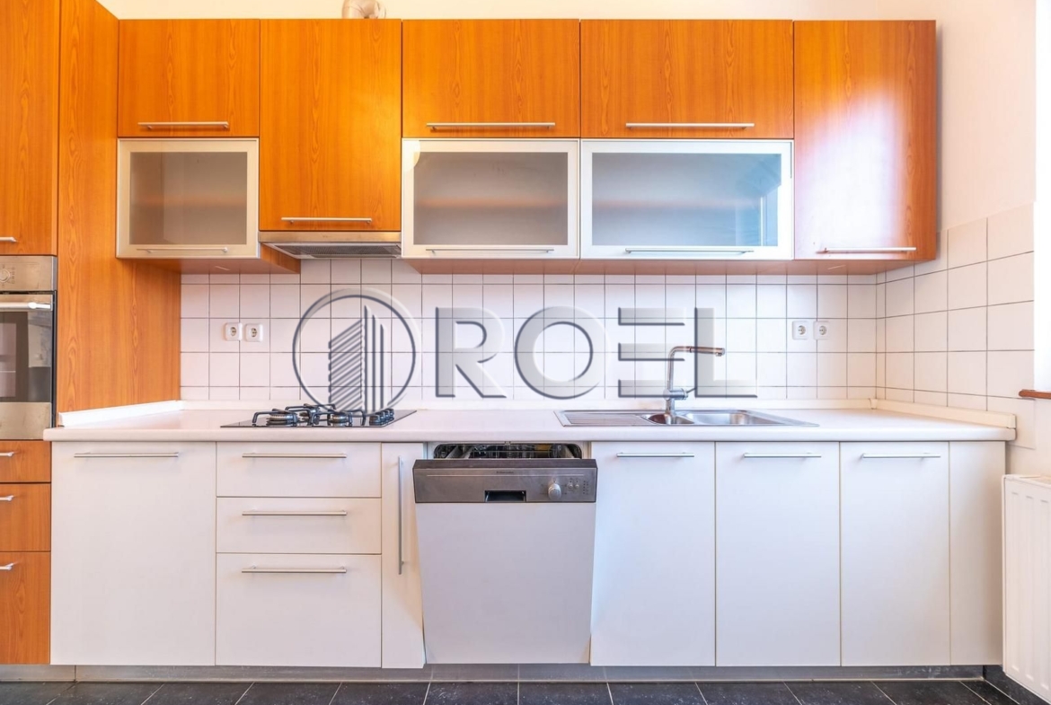 Zagreb, Donji Bukovac, četverosobni penthouse za najam, NKP 145 m2