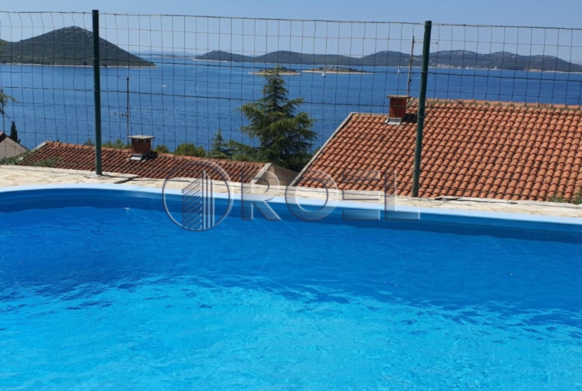 Pakoštane – Drage, kuća na prodaju sa 5 apartmana, 249 m2