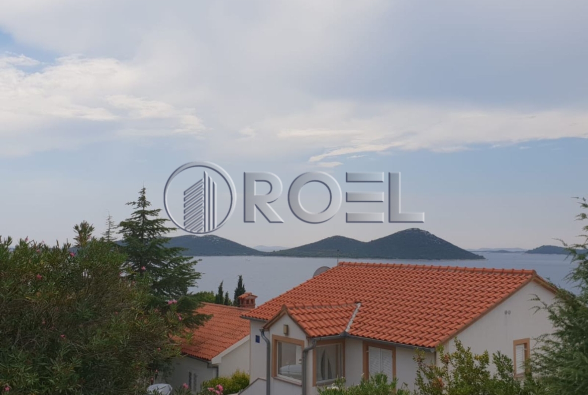 Pakoštane – Drage, kuća na prodaju sa 5 apartmana, 249 m2