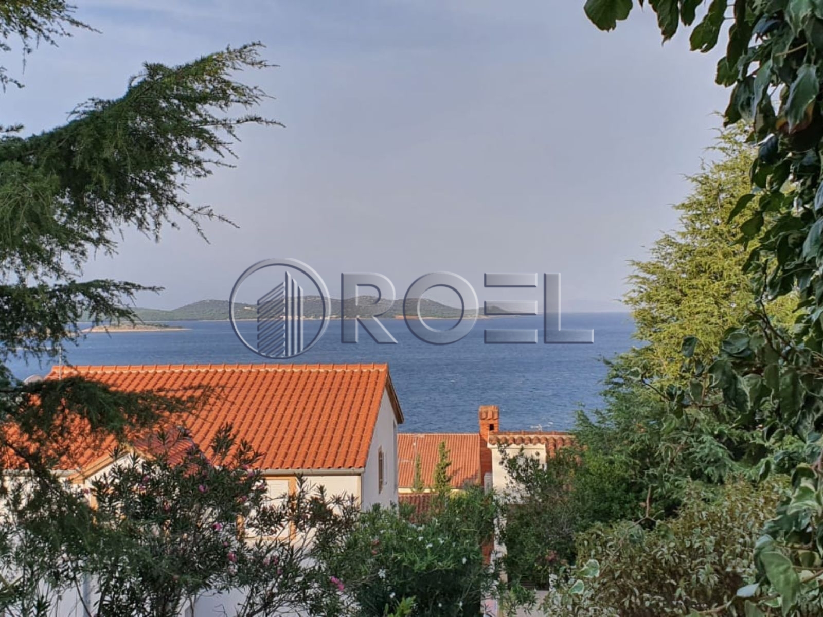 1067_7_1761119422 Pakoštane – Drage, kuća na prodaju sa 5 apartmana, 249 m2