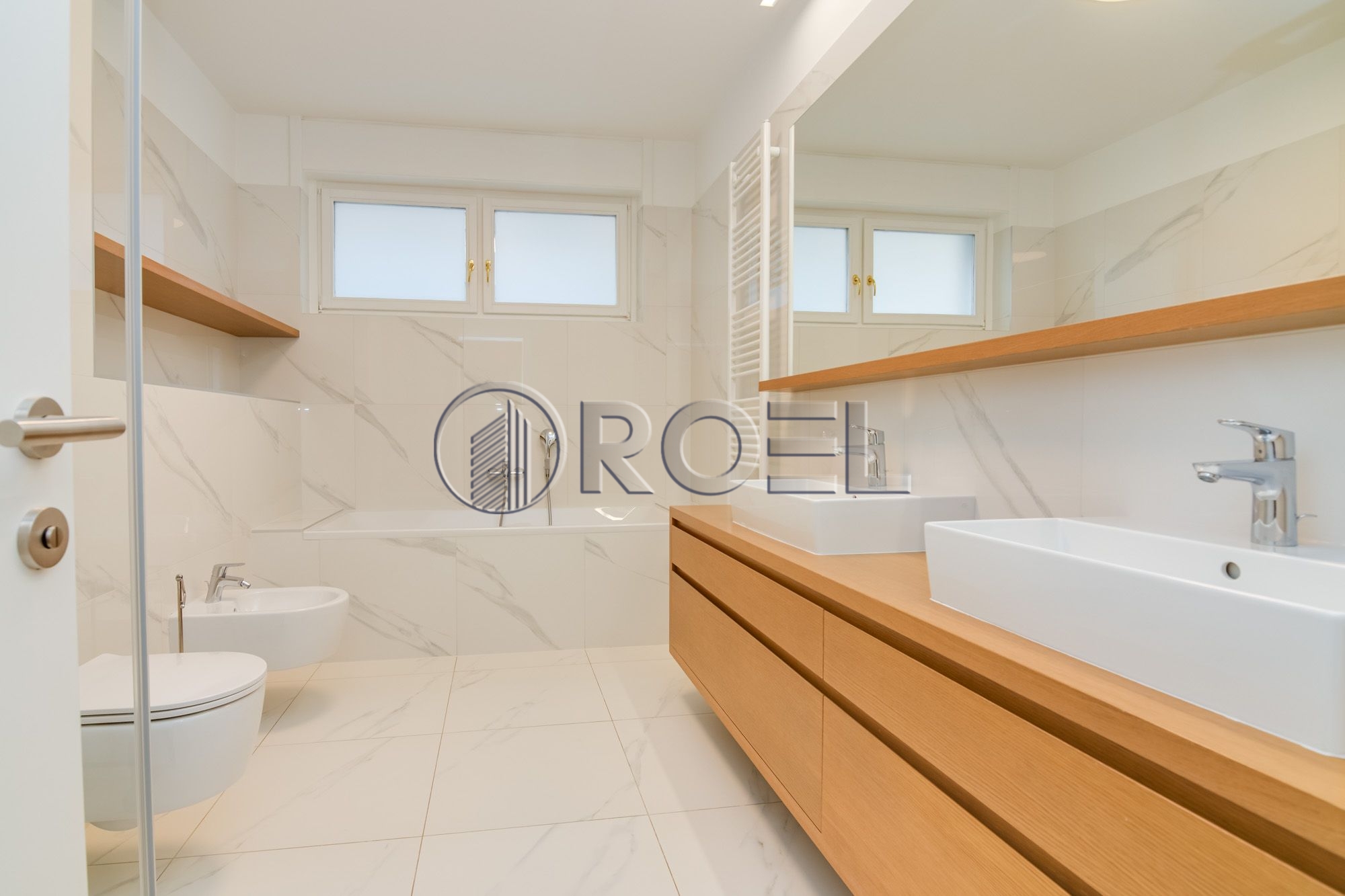 1077_8_1764932697 Četverosobni stan s garažom, Najam, Zagreb, Tuškanac, NKP 210 m2
