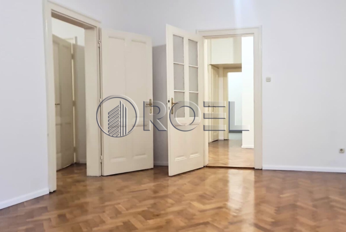 Zagreb, Medulićeva trosoban stan NKP 81 m2