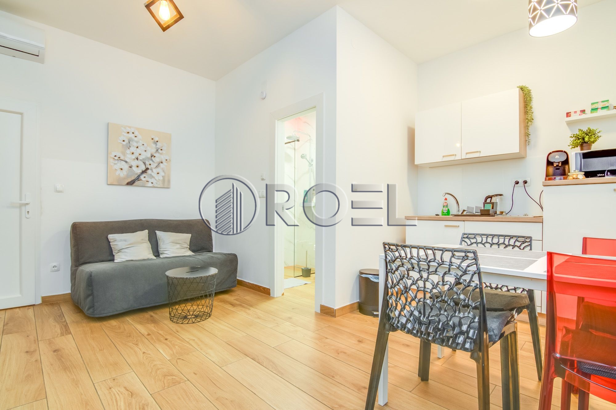1177_10_1764170468 Prodaja, Kuća s dva apartmana, Zagreb, Donji grad 73m2 / dvorište 165m2