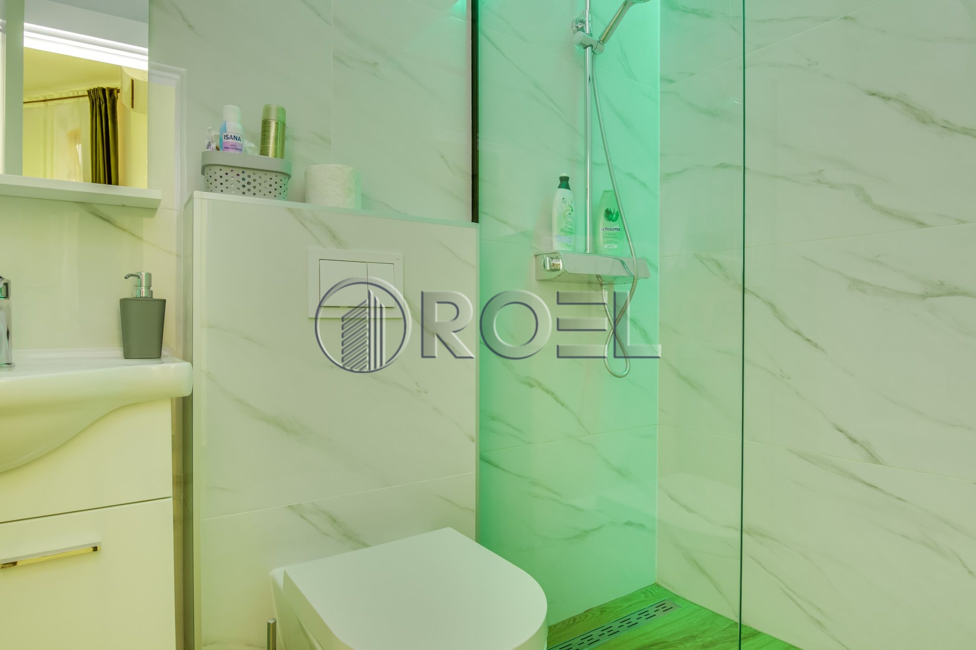 1177_8_1764170467 Prodaja, Kuća s dva apartmana, Zagreb, Donji grad 73m2 / dvorište 165m2