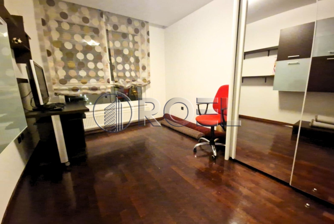 Zagreb, Bužanova, komforan trosoban stan NKP 100 m2