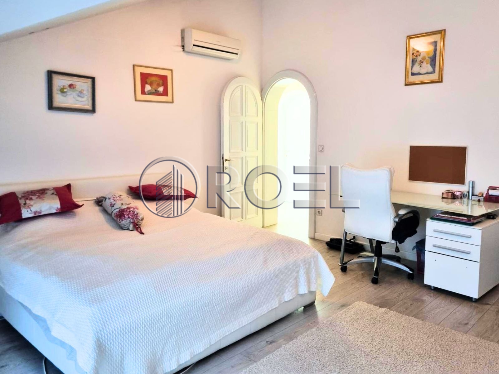 1227_2_1767820351 Zagreb, Remete, Obiteljska kuća za najam, 400 m² s bazenom
