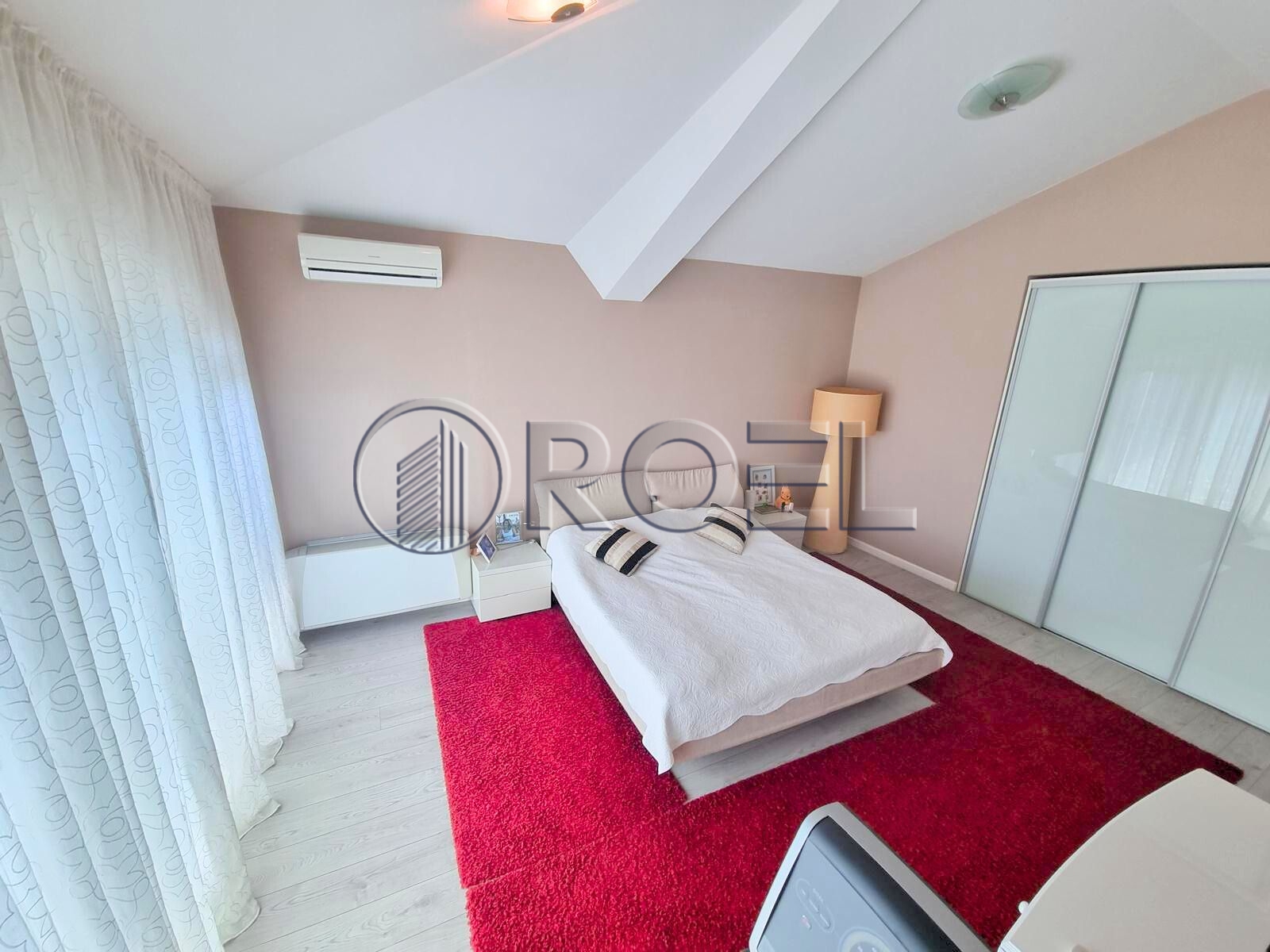 1227_6_1767820355 Zagreb, Remete, Obiteljska kuća za najam, 400 m² s bazenom