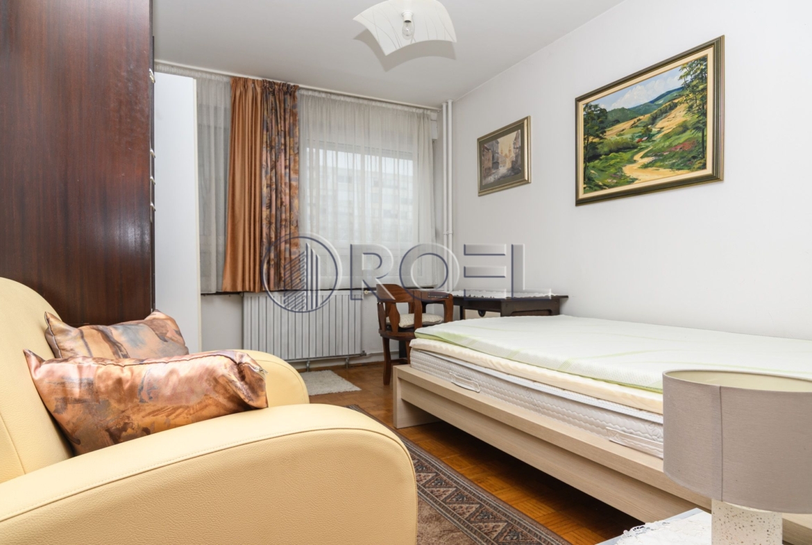 Zagreb, Ivana Kukuljevica Square, three room apartment 80m2, sale