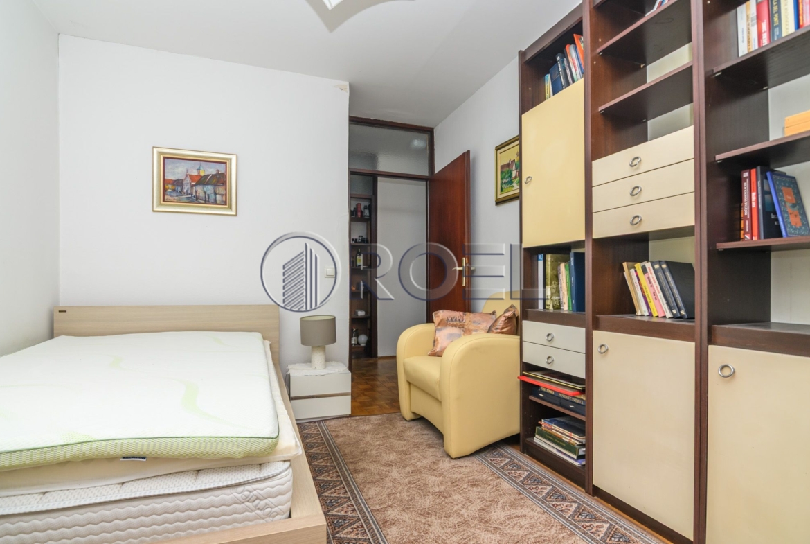 Zagreb, Ivana Kukuljevica Square, three room apartment 80m2, sale