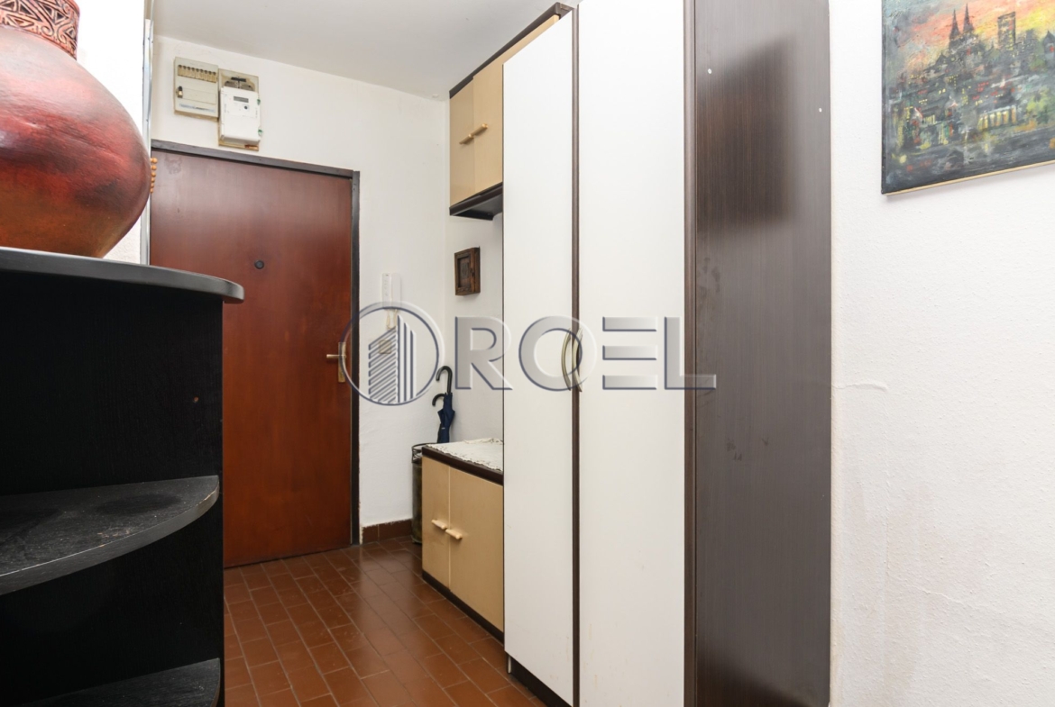 Zagreb, Ivana Kukuljevica Square, three room apartment 80m2, sale