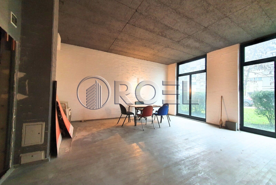 Zagreb, Zagrebačka cesta, ulični poslovni prostor NKP 46 m2