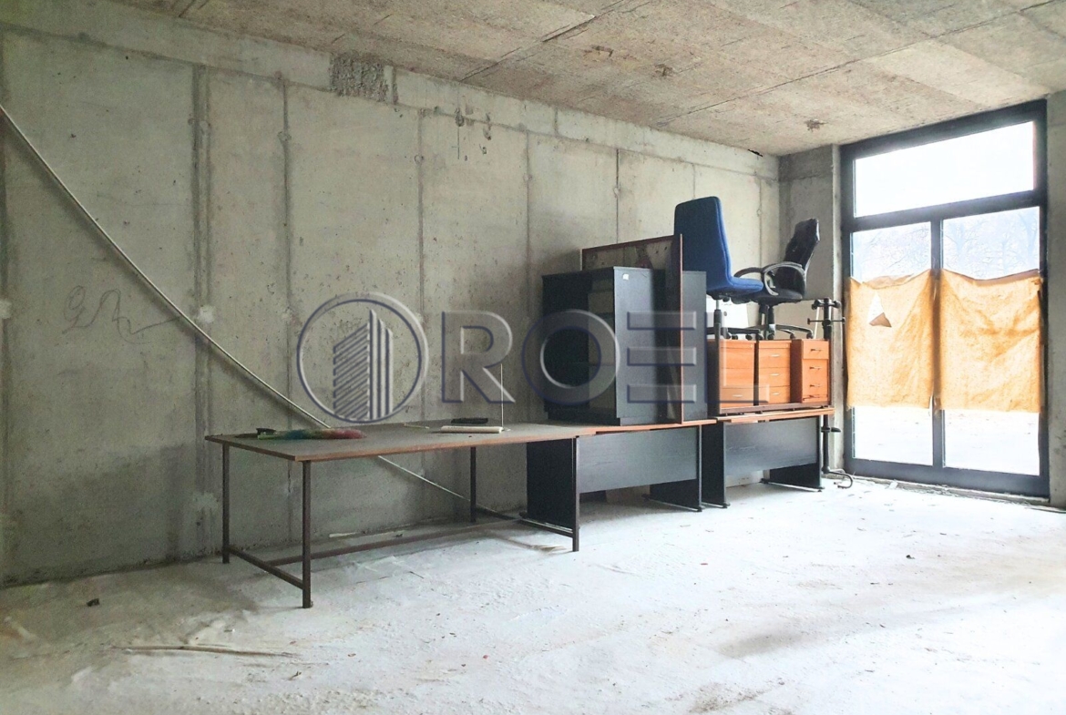 Zagreb, Zagrebačka cesta, ulični poslovni prostor NKP 47 m2