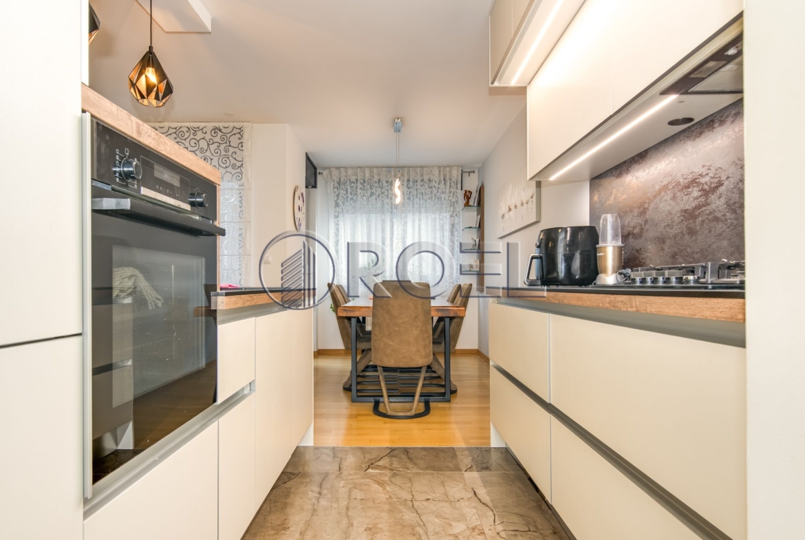 Zagreb, Donji grad, five-room apartment, for sale, 152.82 m2