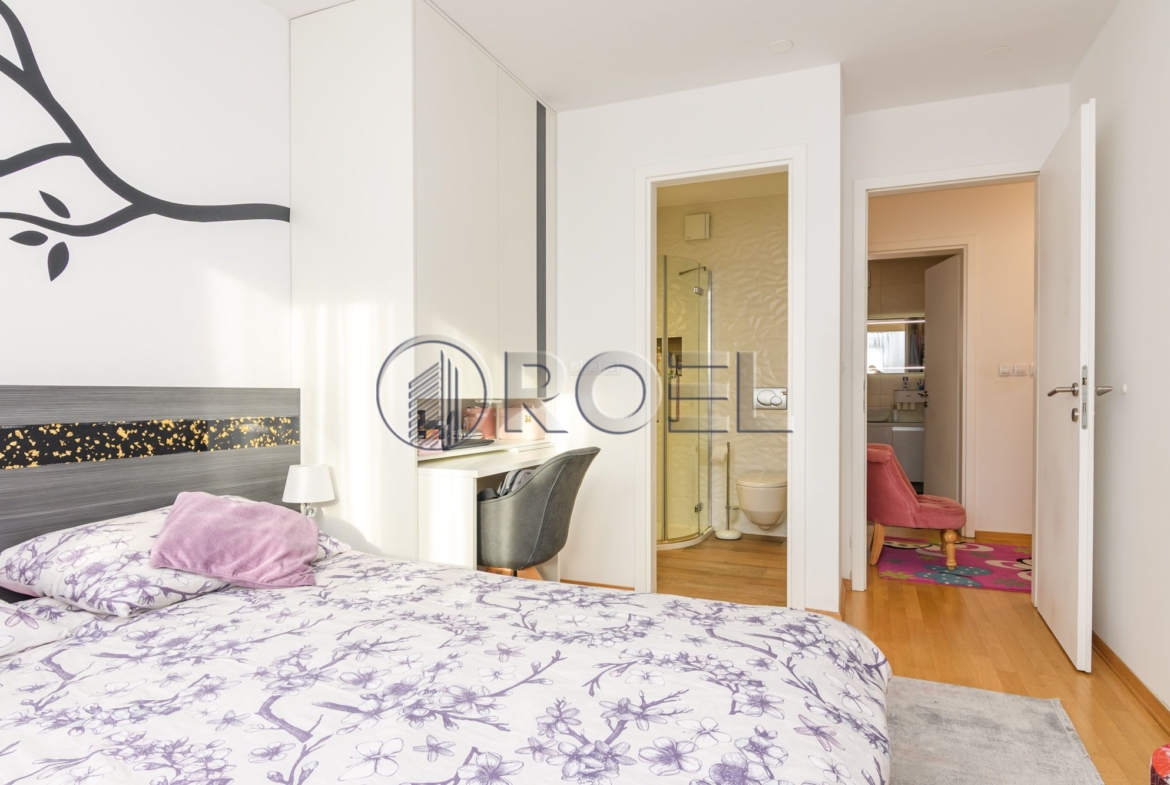 Zagreb, Donji grad, five-room apartment, for sale, 152.82 m2