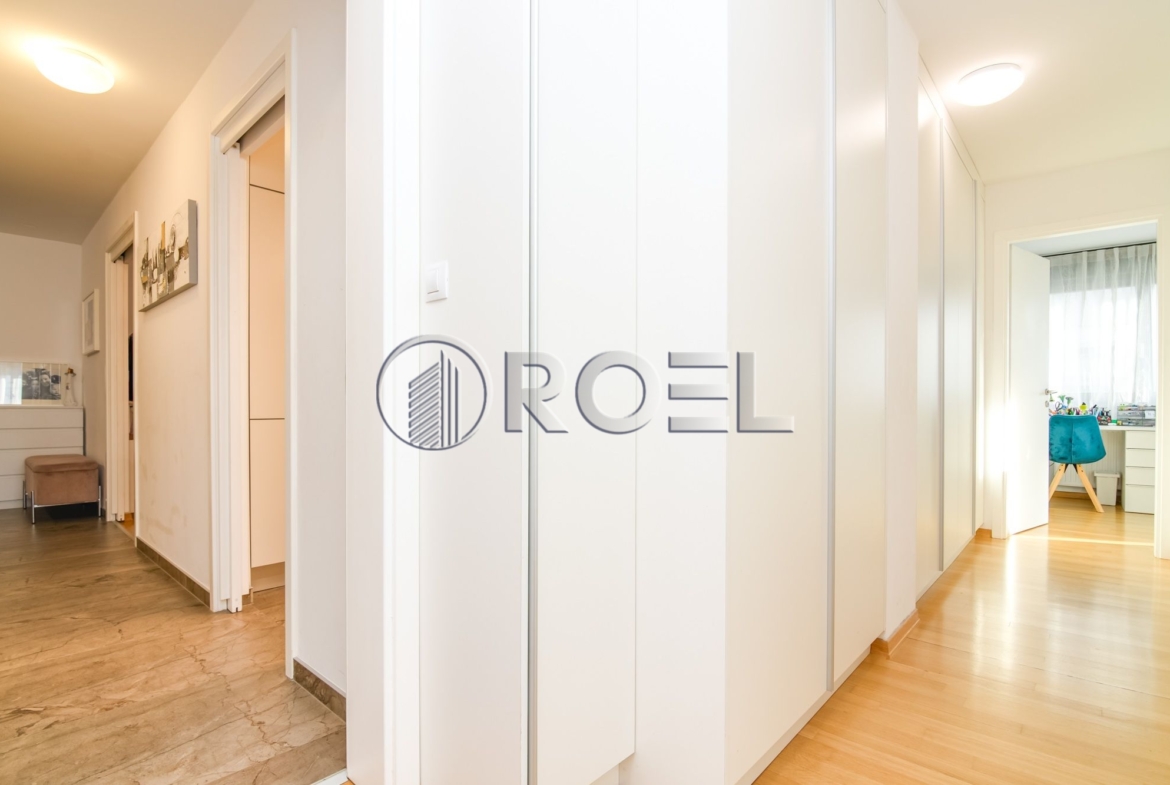 Zagreb, Donji grad, five-room apartment, for sale, 152.82 m2